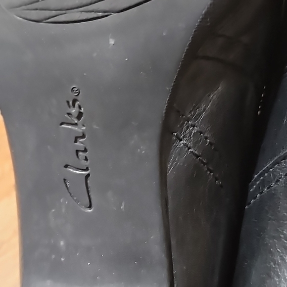 Clark's Artisan Short Slip On Booties Shoes 7.5W - Picture 11 of 16